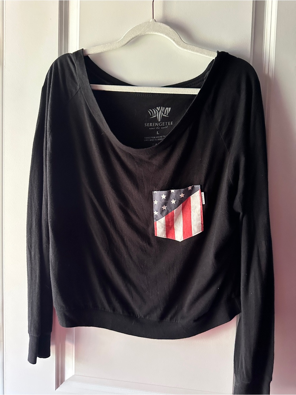 Serengetee Slouchy Crop Long Sleeve Top, American Flag Pocket, Large